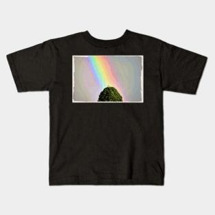 Rainbow / Maléa is looking for the goblin - children's book WolfArt Kids T-Shirt